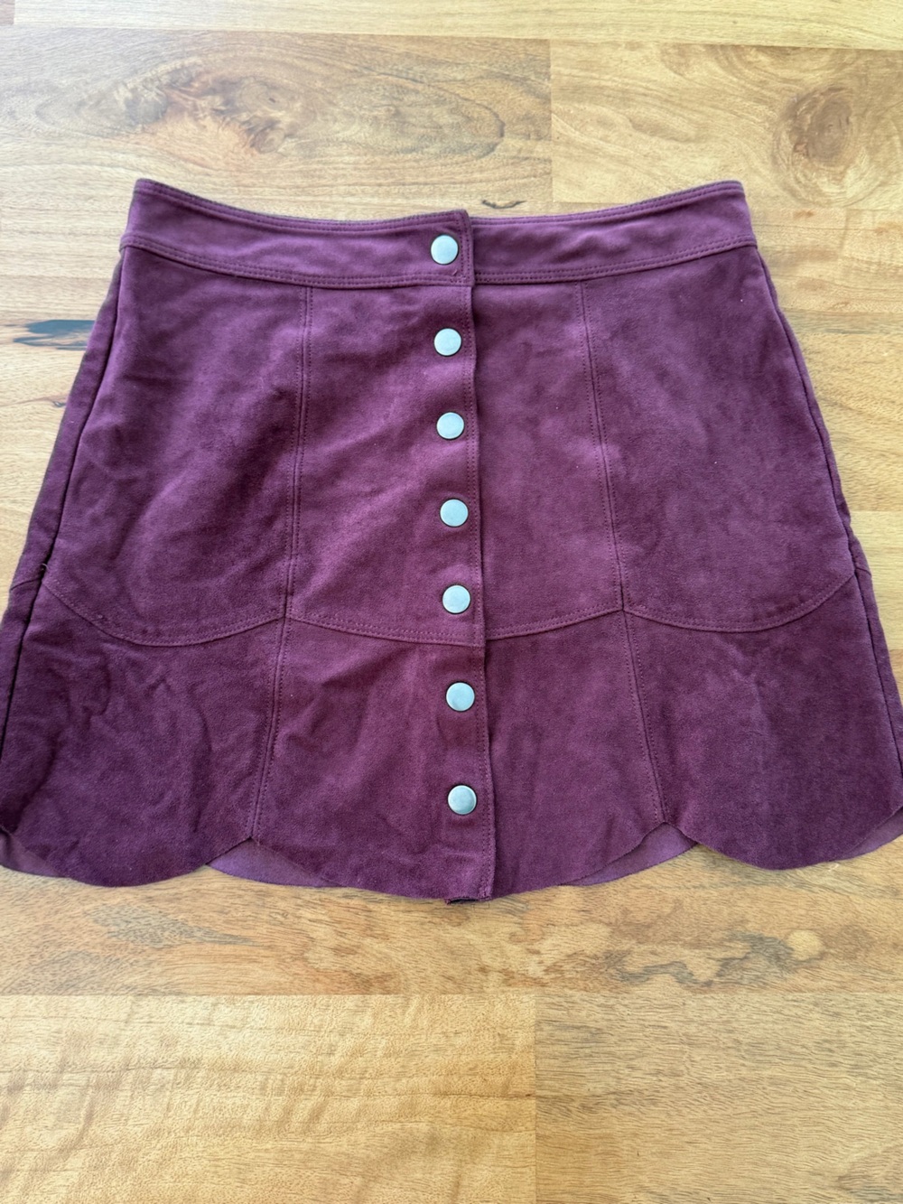 American Eagle Outfitters Plum Faux Suede Mini Skirt w/ Scalloped Hem - Size 2